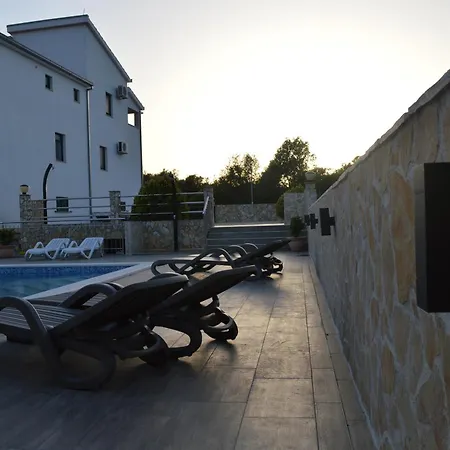 Family-friendly With Swimming Pool Cove Ljubljeva, Trogir - 14314 Voluja