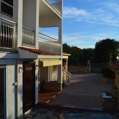 Family-friendly With Swimming Pool Cove Ljubljeva, Trogir - 14314 Voluja