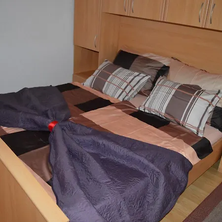 Apartman Family-friendly With Swimming Pool Cove Ljubljeva, Trogir - 14314 Voluja