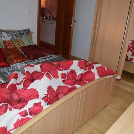 Apartman Family-friendly With Swimming Pool Cove Ljubljeva, Trogir - 14314 Voluja
