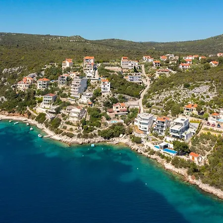 Family-friendly With Swimming Pool Cove Ljubljeva, Trogir - 14314 Apartman *